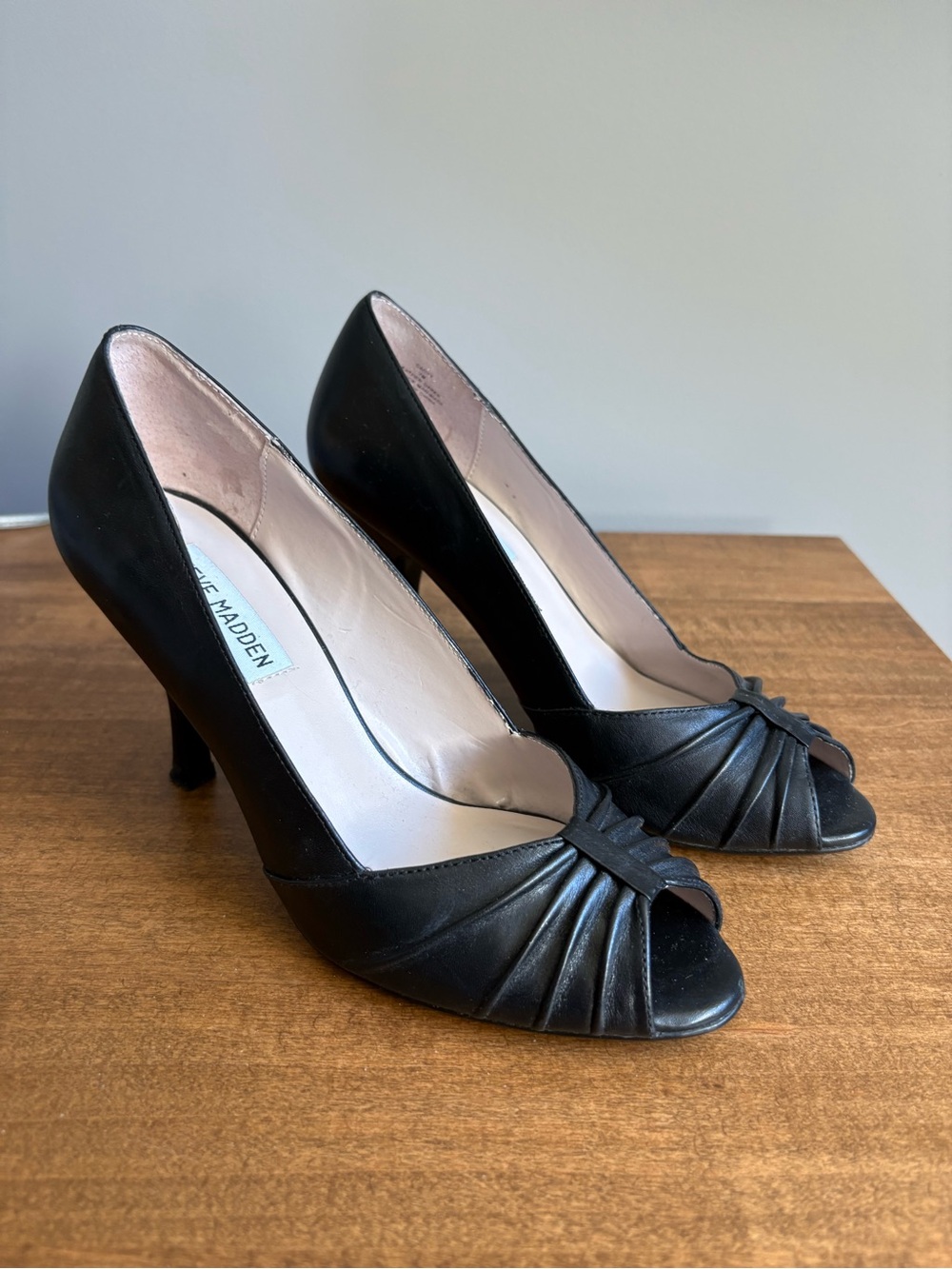 Steve Madden Black Peep-Toe Ruched Pumps